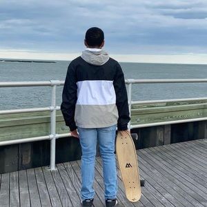 Meet your Posher, Joeniel j